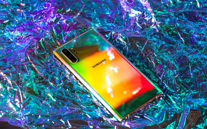 Samsung Galaxy Note10 cứu Samsung một bàn thua trông thấy