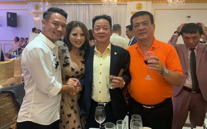 Đội Quảng Nam hò hát trong đêm Hà Nội FC mừng vô địch Cúp quốc gia