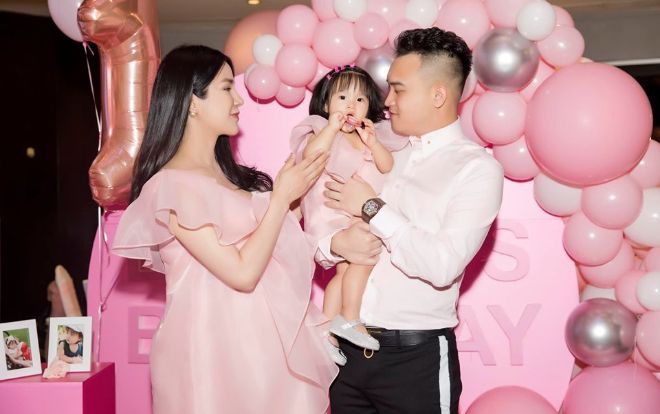 Diệp Lâm Anh đã hạ sinh con trai thứ hai