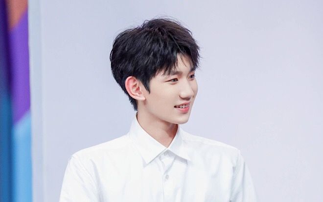 Được mẹ sắp xếp hẹn hò giấu mặt, Vương Nguyên chia sẻ về chuyện yêu đương