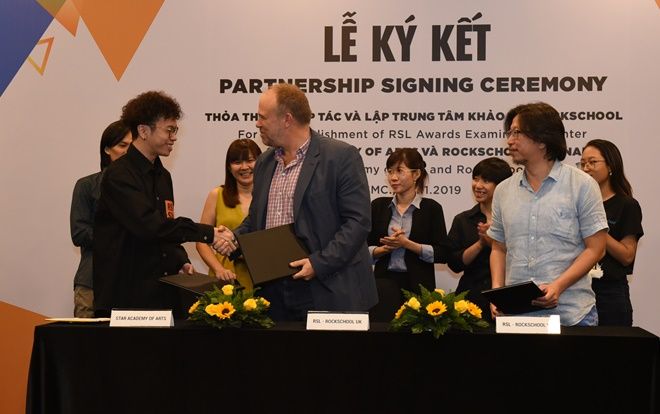 Rockschool Việt Nam và Star Academy of Arts ký kết thỏa thuận hợp tác thành lập trung tâm khảo thí Rockschool
