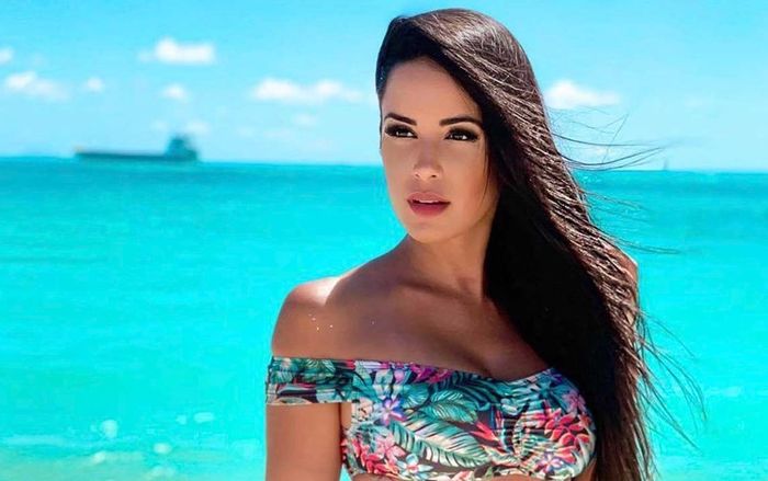 Người yêu cũ Neymar đang cặp kè với người hùng CLB Juventus