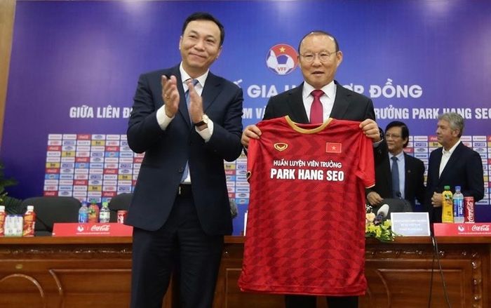 Nhận lương cực khủng, HLV Park Hang Seo đi vào lịch sử bóng đá Việt Nam