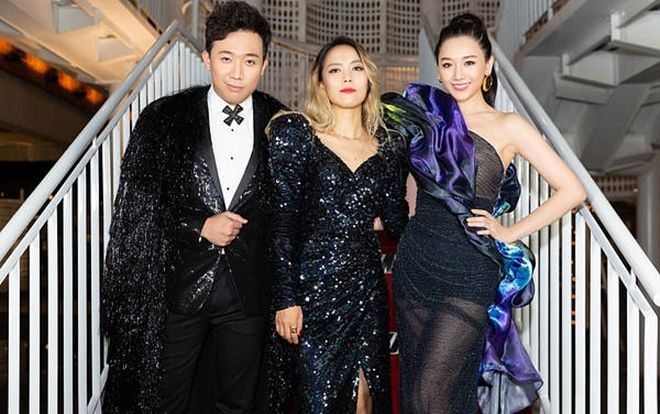 Hari Won - Trấn Thành cùng dàn nghệ sĩ Việt trở thành khách mời đặc biệt trong liveshow của Diva So Hyang tại Việt Nam