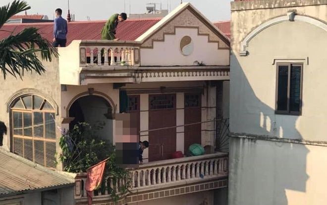 Phát hiện người phụ nữ tử vong trong tư thế treo cổ ở lan can tầng 3