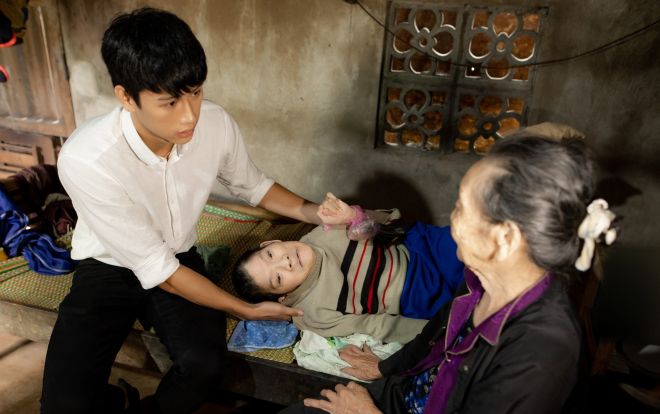 Á quân Mister Việt Nam 2019 - Quang Thắng được ngưỡng mộ không chỉ vì đẹp trai mà còn vì việc làm ấm áp này