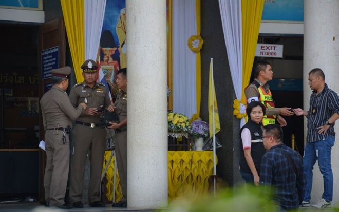 Cảnh sát về hưu rút súng bắn chết luật sư ngay tại tòa