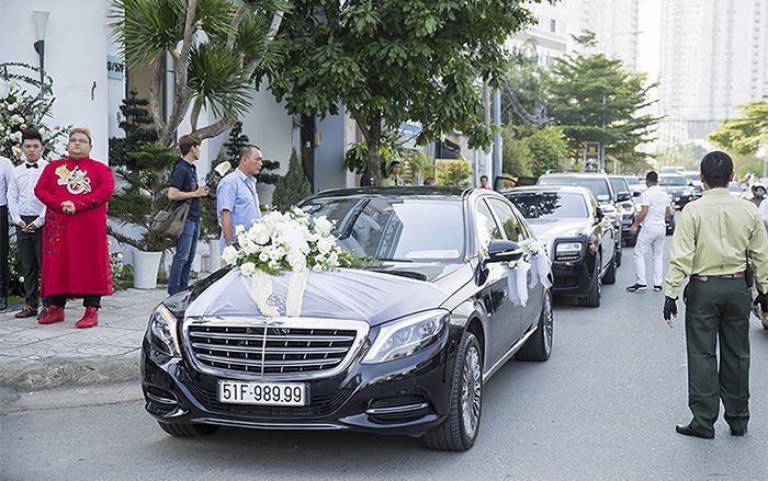 Rolls-Royce Ghost và Mercedes-Maybach S600 trong đám cưới Bảo Thy có gì đặc biệt mà giá gần 40 tỷ đồng?