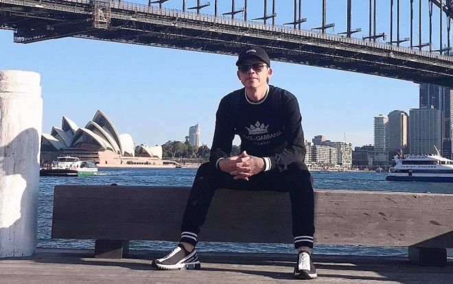 Bất ngờ mặc cả cây hàng hiệu, Hoài Linh khiến fan ngạc nhiên hết cỡ rồi thả tim tới tấp