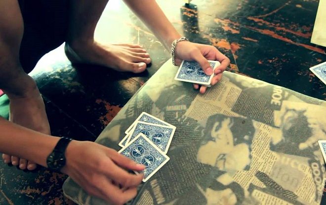 Đánh bạc thua, người đàn ông ‘dâng’ vợ để trừ nợ