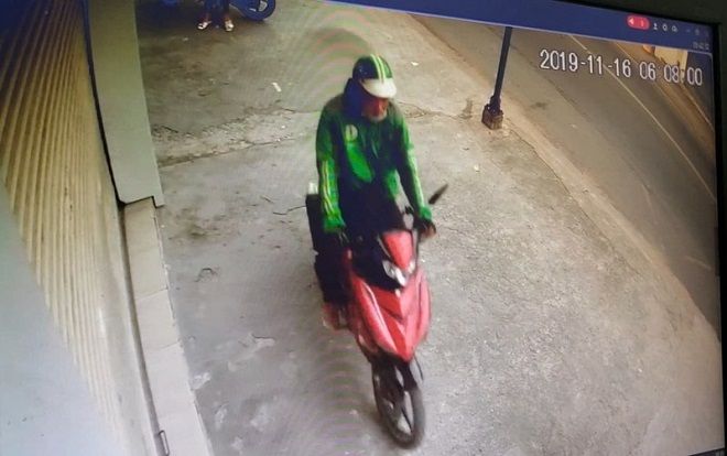 Mặc áo Grab rồi dàn cảnh hỏi đường táo tợn cướp xe máy của nữ sinh chỉ trong chốc lát