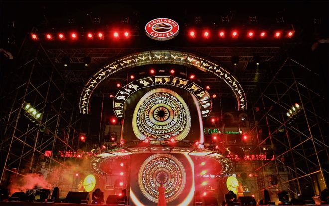 Một đêm không ngủ cùng đại tiệc âm nhạc 'Highlands Coffee - Gắn kết niềm tự hào đất Việt'