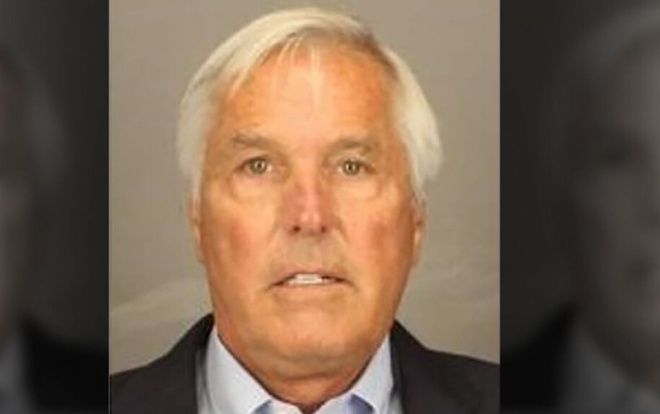 Gã chồng giết vợ bằng rìu bị buộc tội sau 37 năm cảnh sát không tìm ra bằng chứng