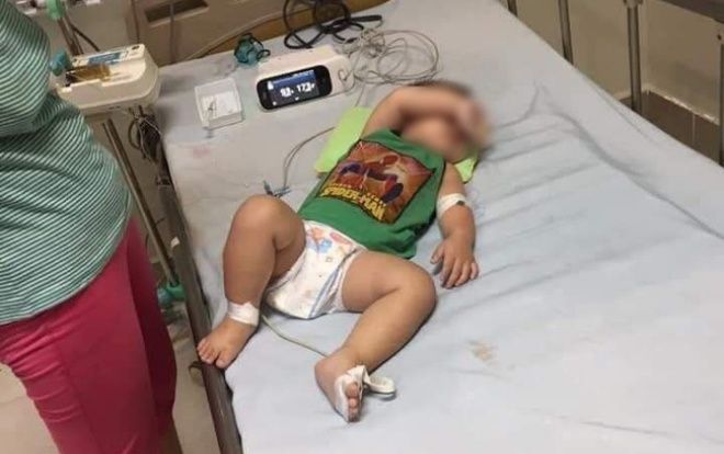 Một gia đình phải chịu liên tiếp nỗi đau vì mất hai con trai nghi do nhiễm Whitmore