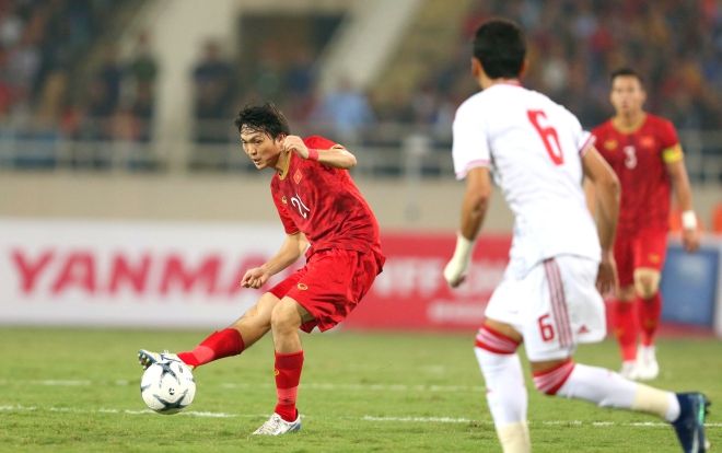 Việt Nam vs Thái Lan: Công Phượng dự bị, Tuấn Anh và Văn Toàn đá chính