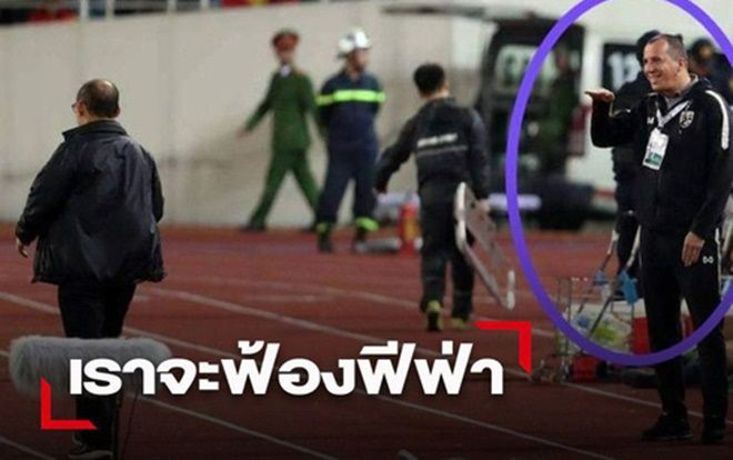 HLV Park nói sự xấu xí trợ lý Thái Lan lên báo Hàn: Họ cười nhạo tôi!