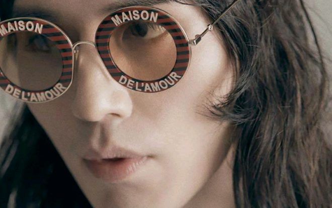 Để tóc bà thím, Lee Dong Wook vẫn được khen là chuẩn mực người đàn ông của năm