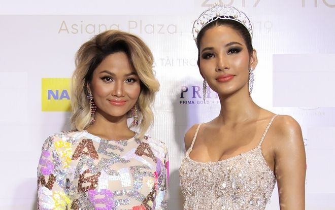 H'Hen Niê đẹp rạng rỡ mừng Hoàng Thùy chính thức đại diện Việt Nam thi Miss Universe 2019