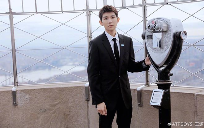 Dù không nói tiếng Anh khi phát biểu tại Hội nghị Liên Hợp Quốc nhưng Vương Nguyên vẫn nhận cơn mưa lời khen