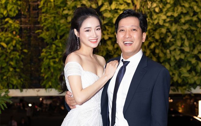 Con đường học vấn của Trường Giang - Nhã Phương: Kẻ hết thi rớt lại bị đuổi học, người đi thi nhầm lại đậu 'top' khoa