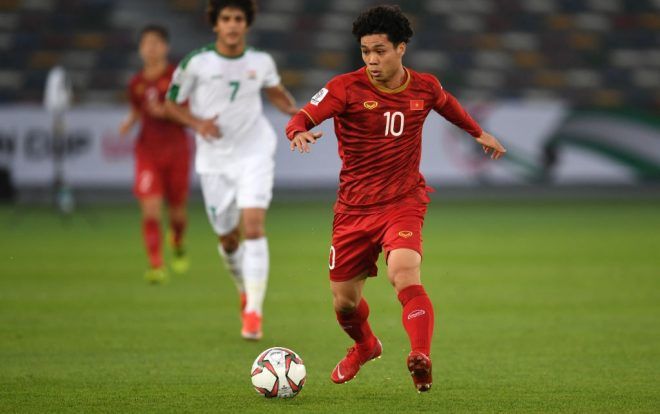 Áo số 10 Công Phượng để lại là quá… 'rộng' với U22 Việt Nam