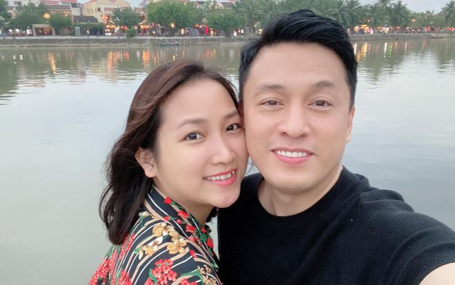 Lam Trường khoe ảnh cùng bà xã Yến Phương du lịch đầy tình cảm