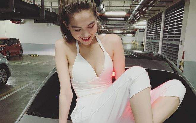 Sau tiết lộ chia tay bạn trai đại gia 2 năm, Ngọc Trinh ăn diện rạng rỡ xuống phố, dù thế nào cũng phải đẹp