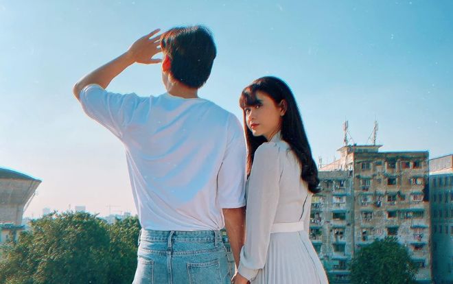 Trương Quỳnh Anh đăng ảnh với trai lạ giấu mặt cùng caption ẩn ý có tình yêu mới