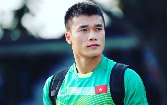 'Xin đừng biến Bùi Tiến Dũng trở thành Phí Minh Long 2.0'