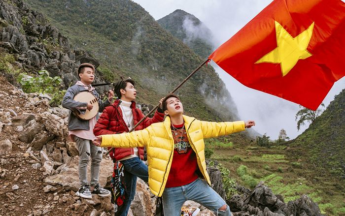 Hậu ra mắt MV 'Việt Nam Tôi', kênh YouTube K-ICM và Jack thăng hạng trong top những kênh hàng đầu tại Việt Nam