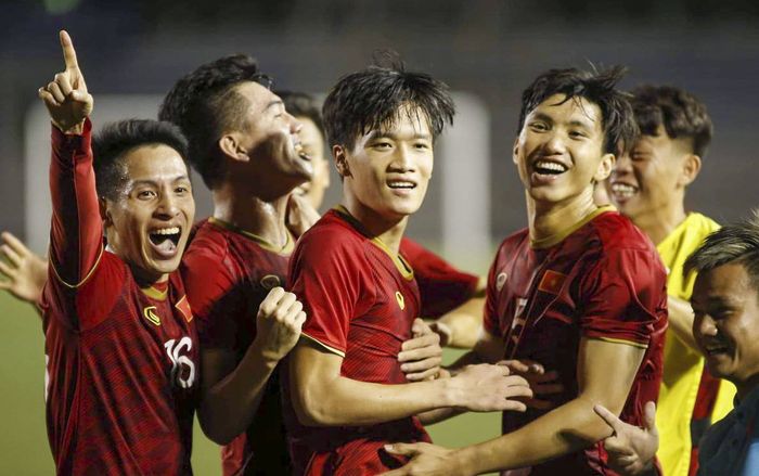 Cách xem trực tiếp trận U22 Việt Nam - U22 Singapore tại SEA Games 30 trên điện thoại và máy tính
