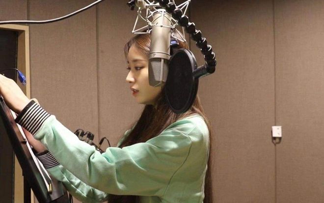 Cập nhật loạt ảnh phòng thu của Jiyeon (T-Ara): Màn comeback đáng chờ đợi cuối năm 2019