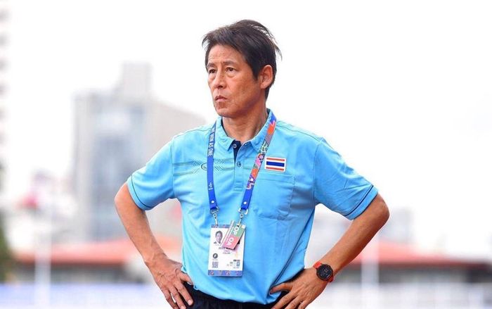 HLV Park Hang Seo vẫn chưa thể thắng ông Nishino