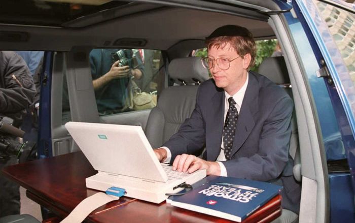 Cách Bill Gates mô tả về Internet vào năm 1995 sẽ khiến bạn bất ngờ