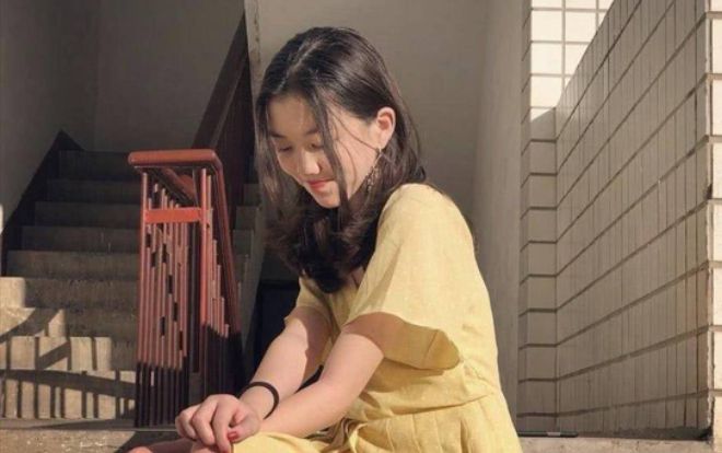 Con gái của Vương Phi gây ấn tượng khi khoe ảnh làm luận văn hơn nghìn chữ về đề tài bạo lực mạng xã hội