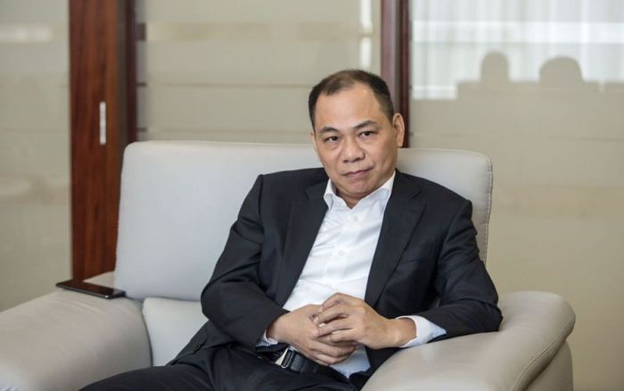 Tham vọng lớn của tỉ phú Phạm Nhật Vượng: Bỏ 2 tỉ USD tiền túi đầu tư cho VinFast, muốn bán xe điện sang Mỹ vào năm 2021