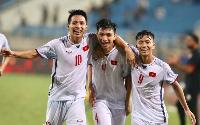 Clip: Văn Hậu ghi bàn, U22 Việt Nam chạm một tay vào tấm HCV