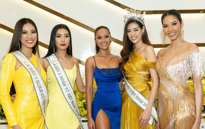 Fan trầm trồ cuộc hội ngộ nhan sắc đỉnh cao: H'Hen Niê - Hoàng Thùy - Khánh Vân - Thúy Vân