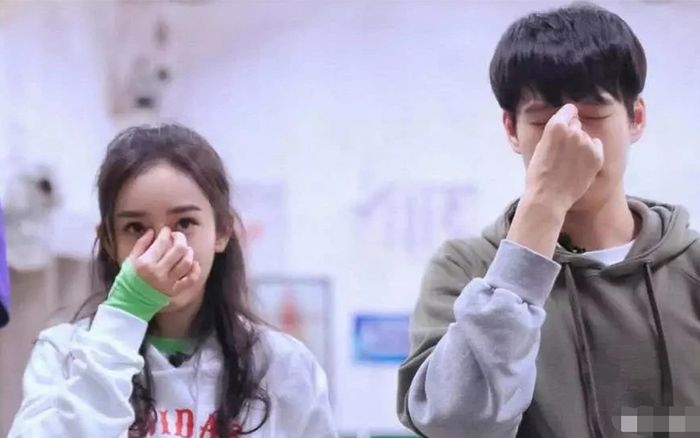 Chia sẻ kiểu bạn trai trong mộng, dân mạng đã hiểu vì sao Dương Mịch lại chọn Ngụy Đại Huân