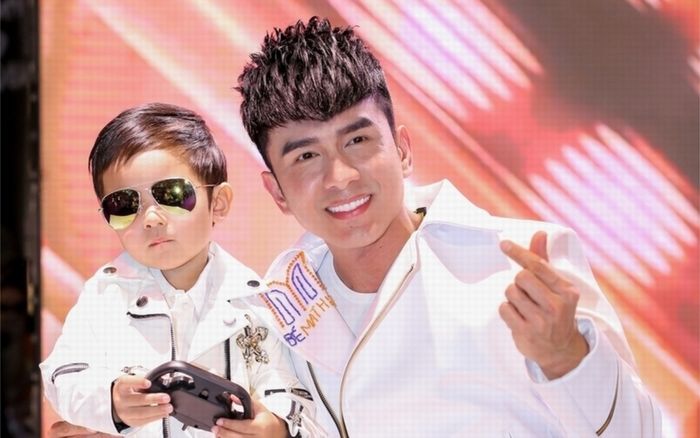 Con trai Đan Trường 'siêu đáng yêu', trình diễn thời trang cùng bố mẹ
