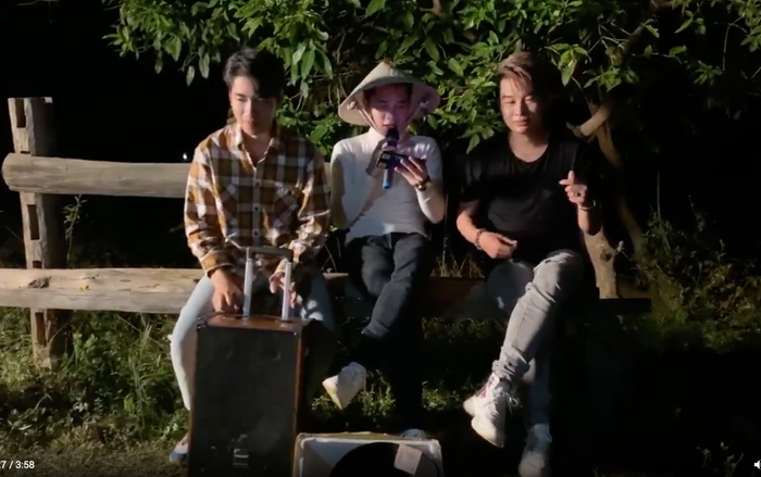 Keys và Đóm đang rần rần share clip gì: K-ICM và Jack đưa nhau đi trốn, lên rừng ngân nga Bolero