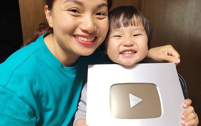 Quỳnh Trần JP đạt thành tích khủng trên BXH các kênh YouTube hàng đầu tại Nhật
