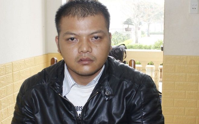 Tài xế taxi bị hành khách dùng dây siết cổ trong đêm khuya