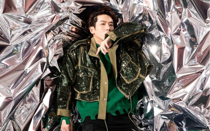 ‘Thần chết tập sự’ Tuấn Trần diện đồ màu sắc mà không kém nam tính