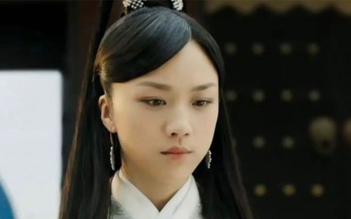 Khi diễn viên điện ảnh chuyển sân sang truyền hình nhưng lại gặp thất bại vì tạo hình thảm họa