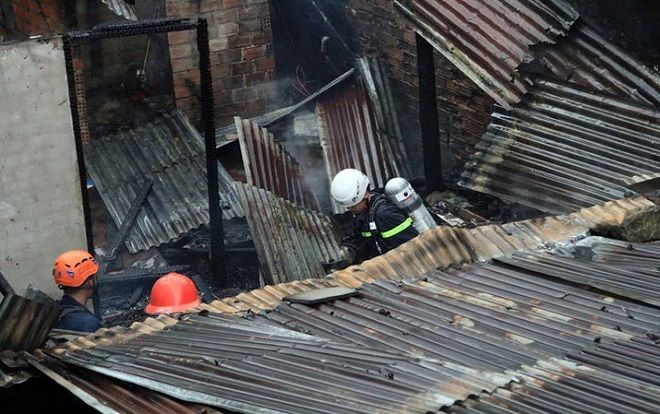 Nấu ăn quên tắt bếp gas, ngôi nhà ở Đà Lạt bốc cháy dữ dội