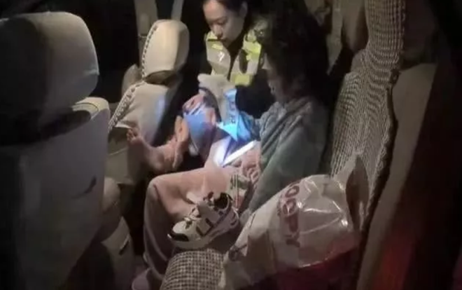 Hành trình giải cứu đứa trẻ bị mẹ ruột tâm thần giam cầm suốt 9 năm trời