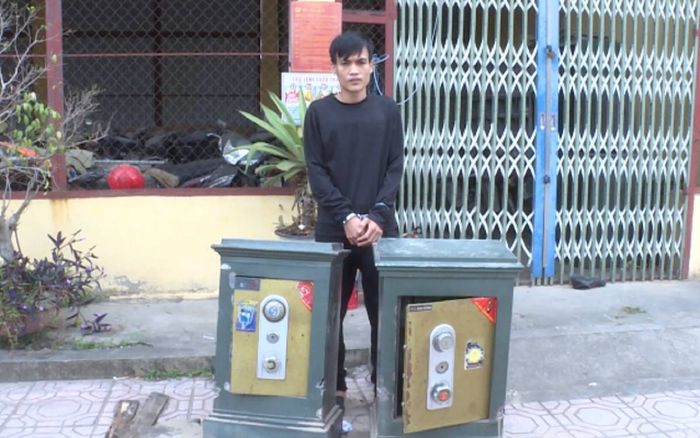 Nam thanh niên đột nhập vào nhà dân, phá 2 két sắt rồi trộm 12 triệu đồng