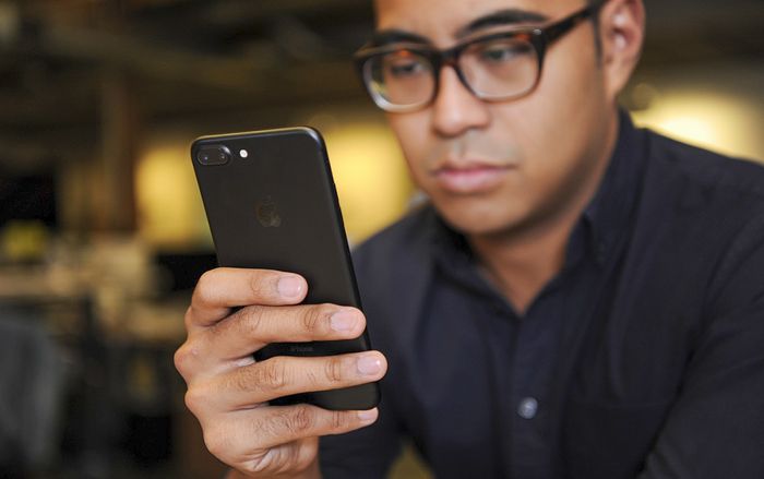 iPhone 7 phát ra bức xạ cao gấp đôi mức cho phép? Ủy ban Truyền thông Mỹ vừa chính thức đưa ra câu trả lời