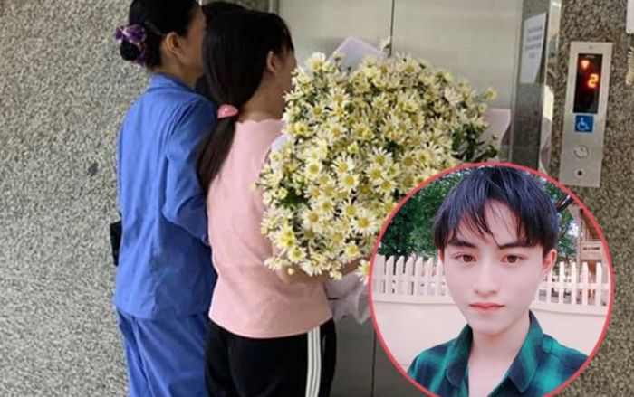 Xúc động giây phút mẹ bật khóc chia ly con trai 19 tuổi hiến tạng nhường sự sống cho người khác: 'Con ơi về nhé, bố mẹ tự hào về con'